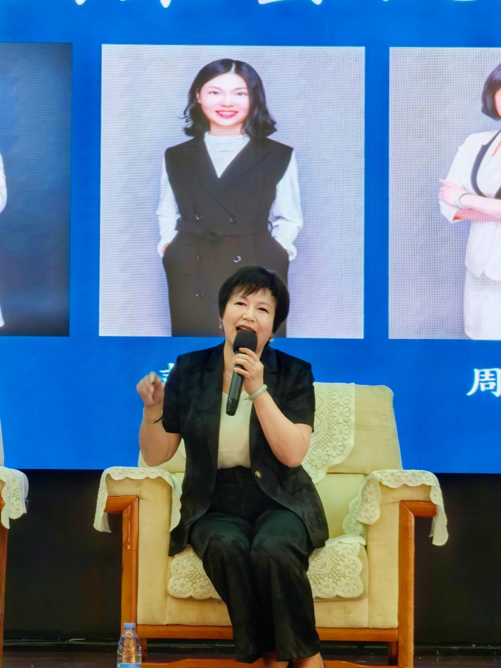 公益講座惠眾企，居安物業(yè)助綿力 ---武漢市居安物業(yè)管理有限公司應(yīng)邀參加“物業(yè)管理法律規(guī)范前沿探析”圓桌會(huì)談